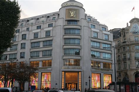 louis vuitton store champs elysees paris|louis vuitton champs elysees appointment.